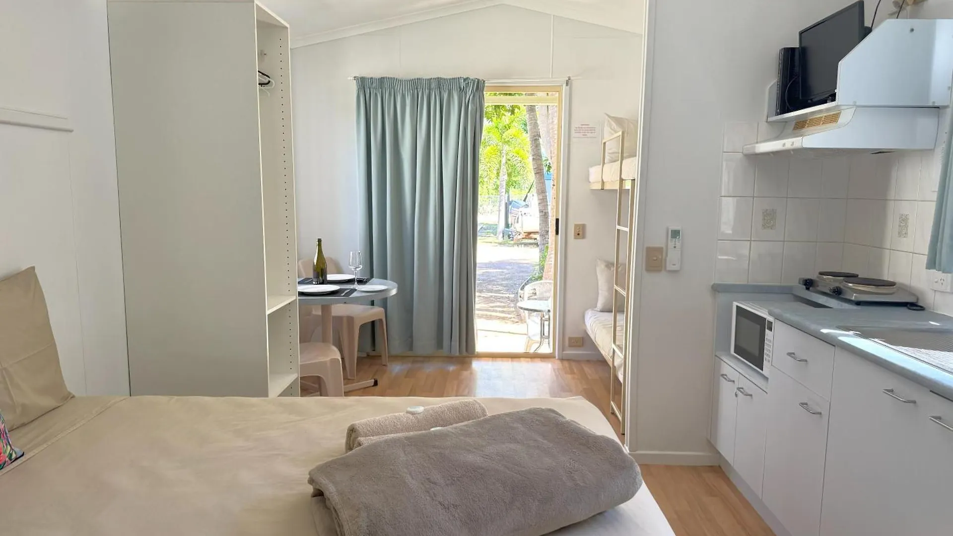 Karumba Point Sunset Caravan Park Villa 0*,  Австралия